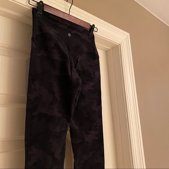 RARE Lululemon Wunder Under Crop Camo Leggings Roll Down Size 4 - Picture 4 of 11